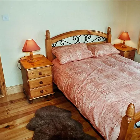 Scenic On The Shannon Estuary Way Holiday home *
